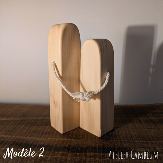 Grande famille de 2 - figurines en bois massif