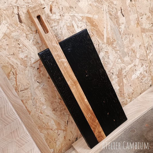 Planche de présentation en bois massif - chêne brûlé & chêne naturel