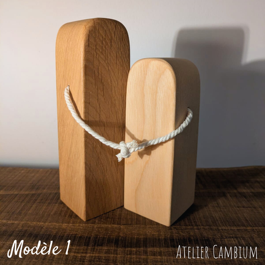 Grande famille de 2 - figurines en bois massif