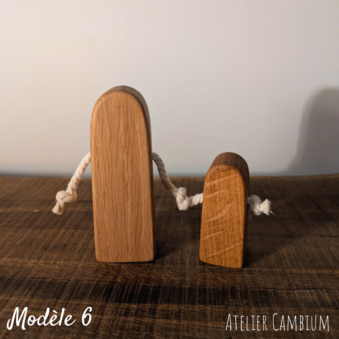 Petite famille de 2 - figurines en bois massif