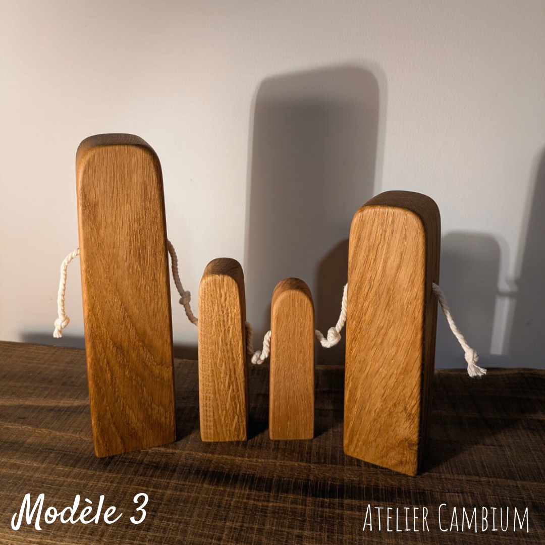Grande famille de 4 - figurines en bois massif